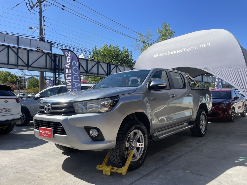 TOYOTA HILUX DX 2.4